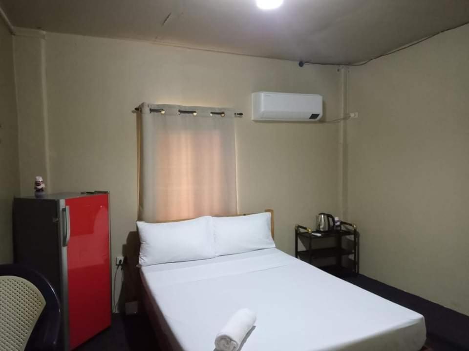 Antoine'S Despacito Near Airport Quarantine Accomodation Doh Accredited Manila Exterior foto